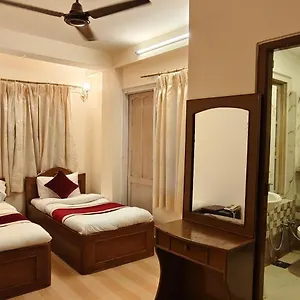 Pashupati Darshan Hotel